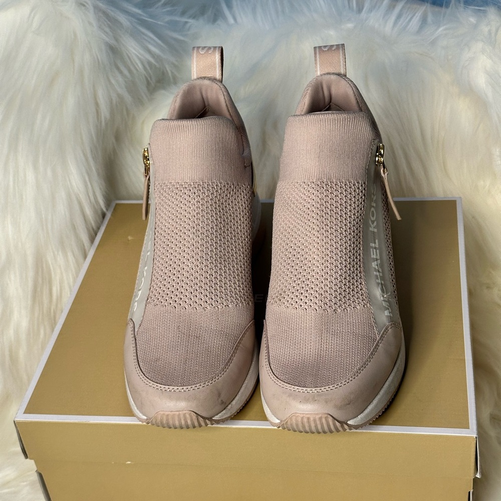Michael Kors Willis Stretch Knit Trainer
Soft Pink